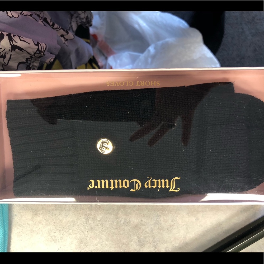 Juicy couture gloves